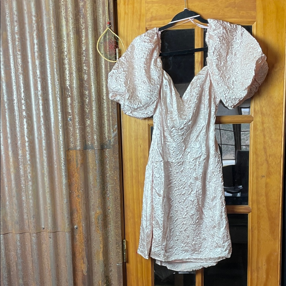 ENCRE’ME Cream Puff Sleeve Dress, Size L